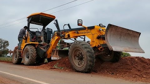 Mahindra #grader_G75 || Grader Finishing Big Road Construction -Skilled operator grader working
