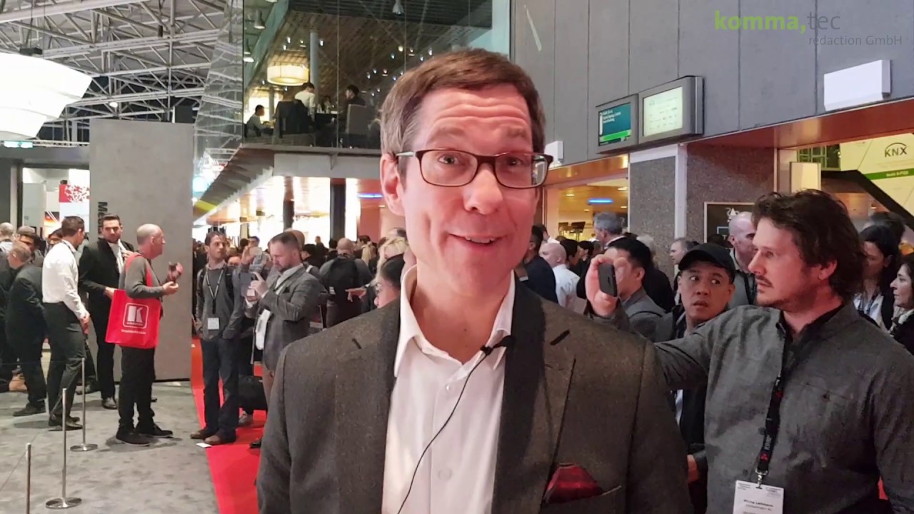 LG OLED Aufrollbar - ISE Amsterdam 2019 - YouTube
