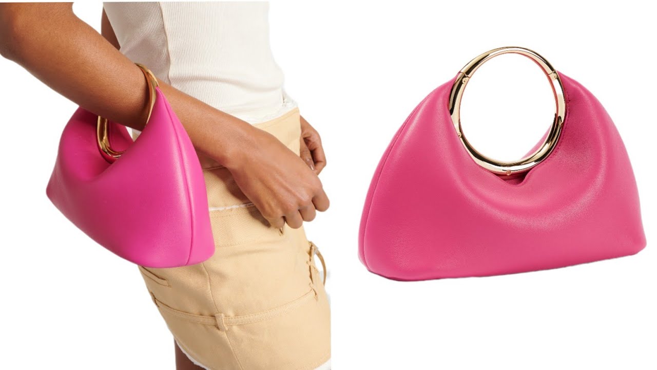 Миниатюрная кожаная сумка-тоут Jacquemus le petit Calino.