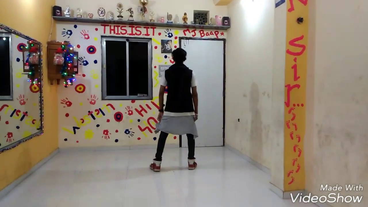 Cheez badi hey mast mast - YouTube