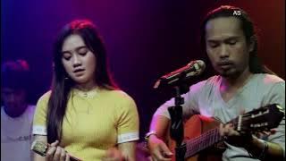 Download lagu Yeyen Novita Ditinggal Pas sayang sayange (acoustic)