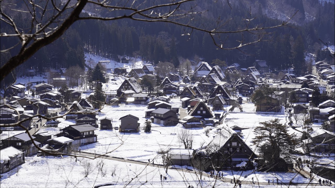 冬天下大雪的白川鄉合掌村 - 世界文化遺產