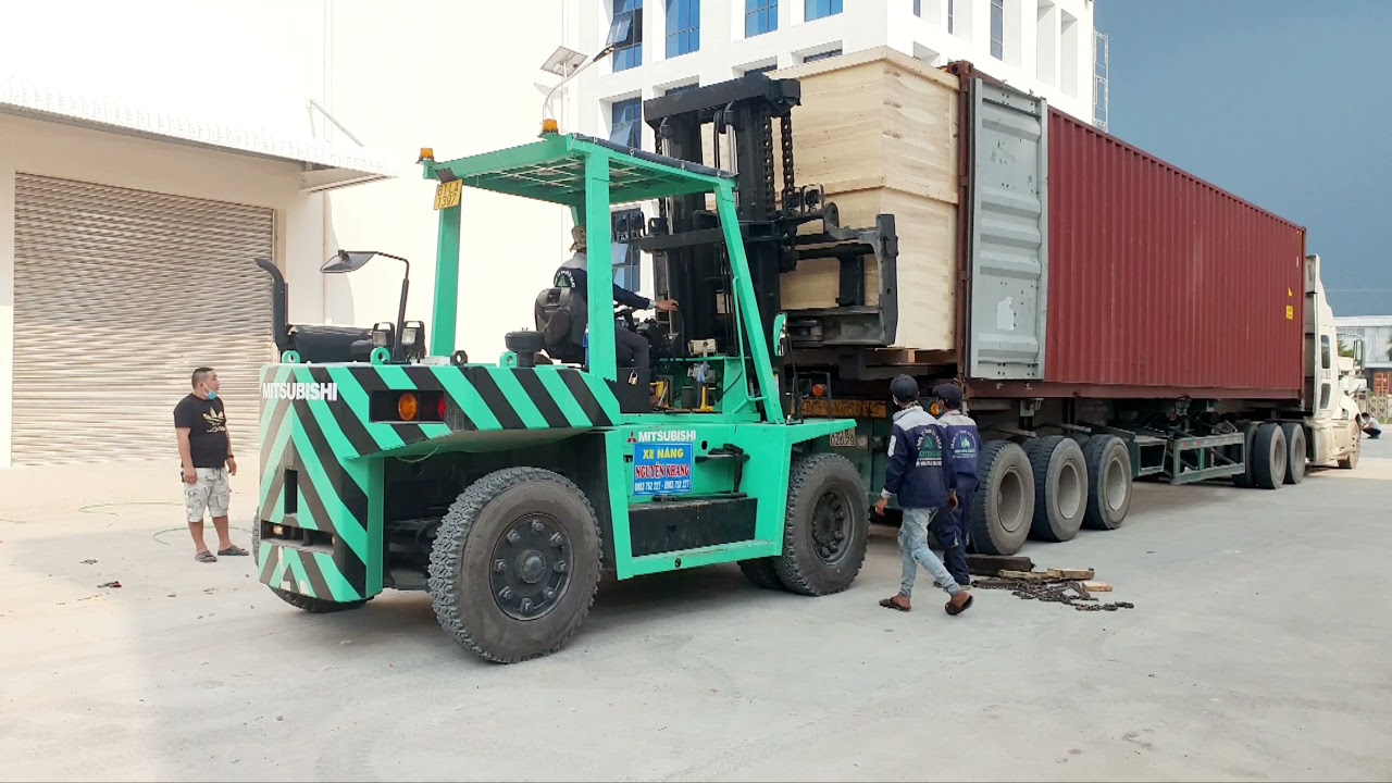 Shipping Container Unloading Machine Unload machine from shipping container with forklift truck - YouTube