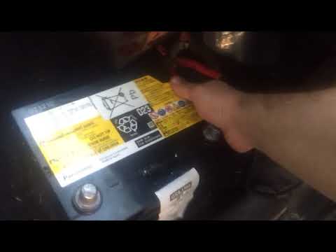 वीडियो: डेड बैटरी को कैसे चार्ज करें