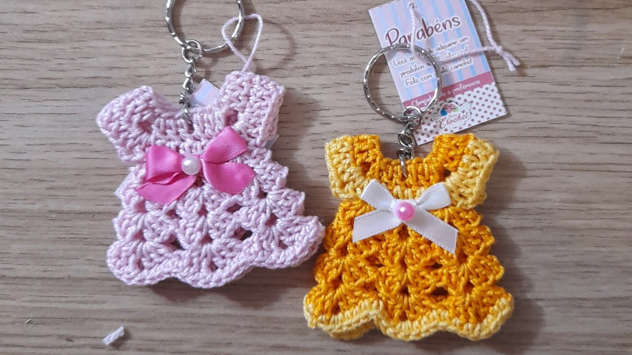 Chaveiro em croche vestidinho modelo 2