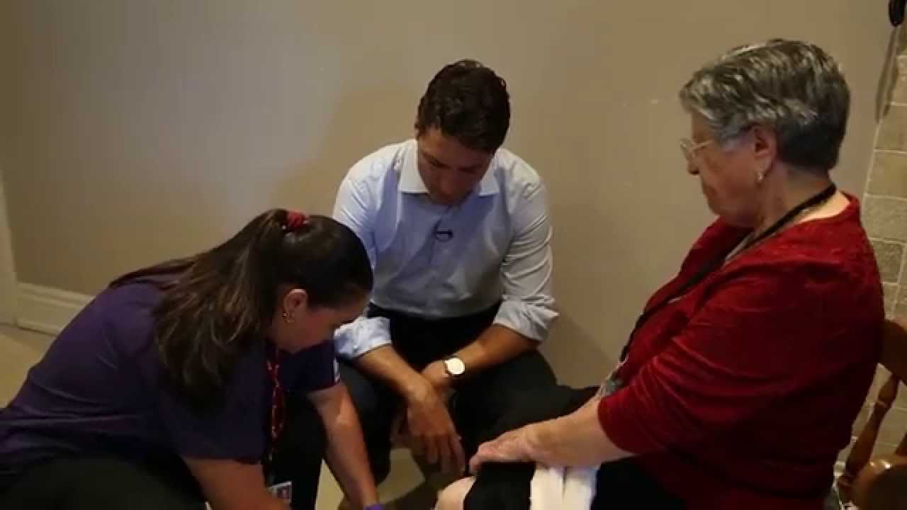 Justin Trudeau walks a day in a PSW's shoes - YouTube