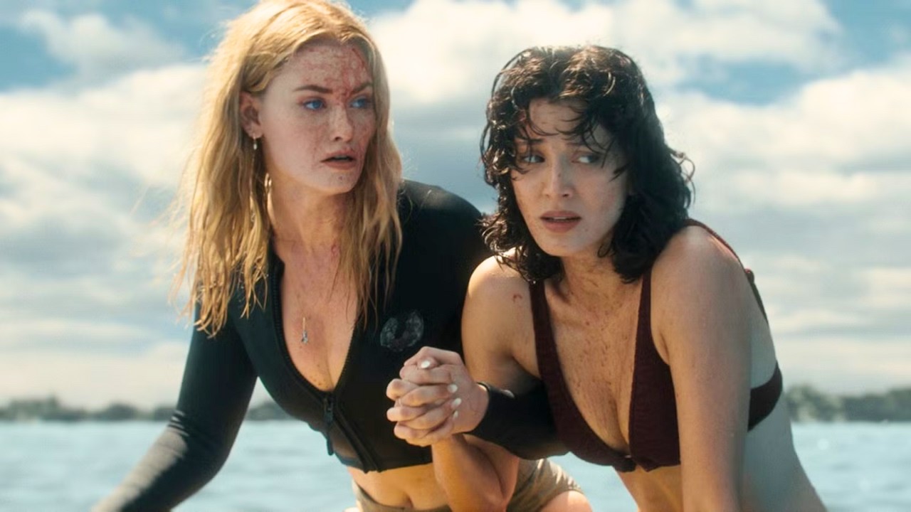 Two Girls Get Trapped in Sea with a Killer Whale