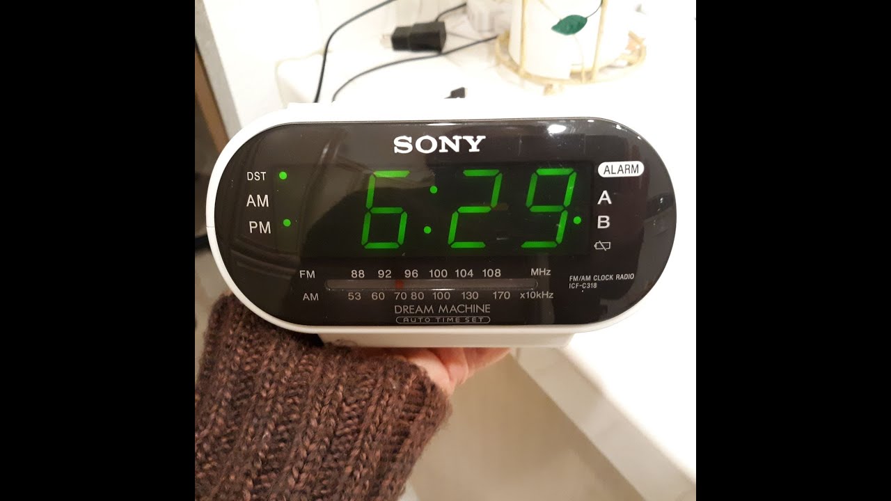 Cómo configurar el despertador/radio Sony ICF-C218 