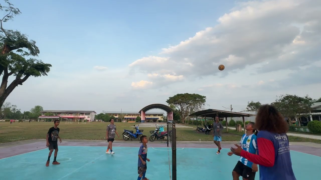 ตะกร้อสายฮา คู่ที่5