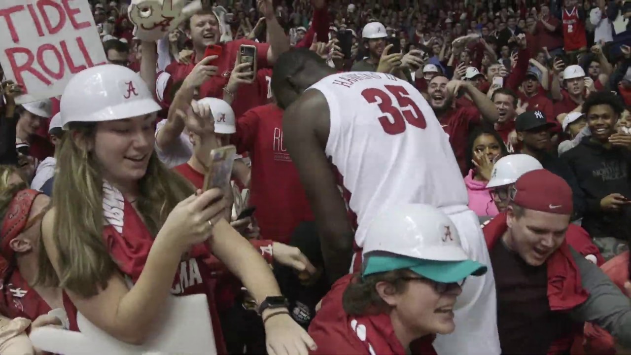 Alabama never trails to upset No. 4 