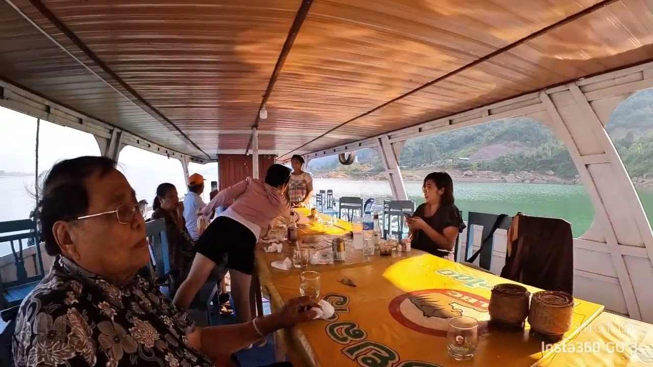 Nam Ngum River dinner cruise