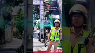 Man luckily escapes police thanks to cars blocking the way 😂 #police #trafficlaws #shorts