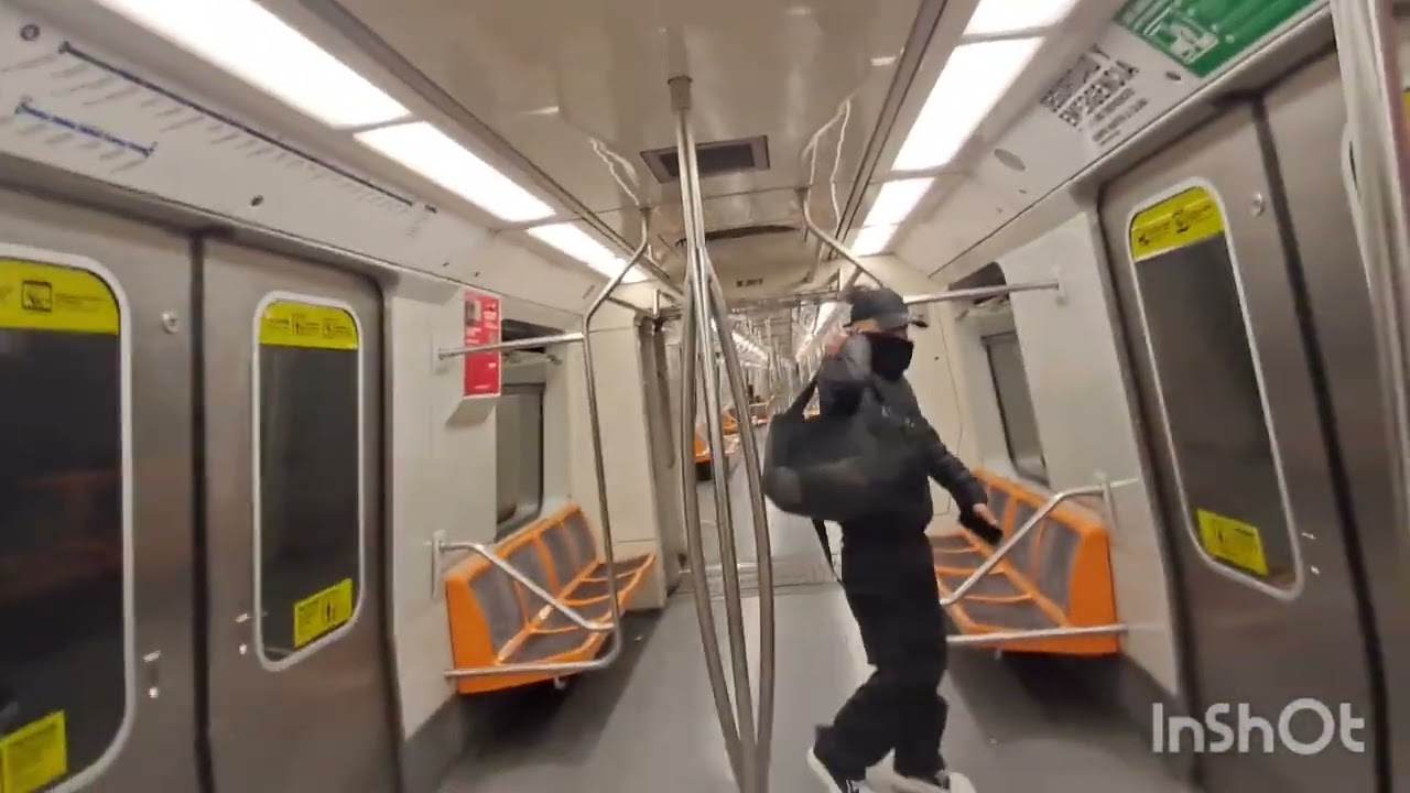 nuevo capítulo de Jaime pasea reto hardcore nocturno viaje en último tren de la linea 4 a tobalaba 