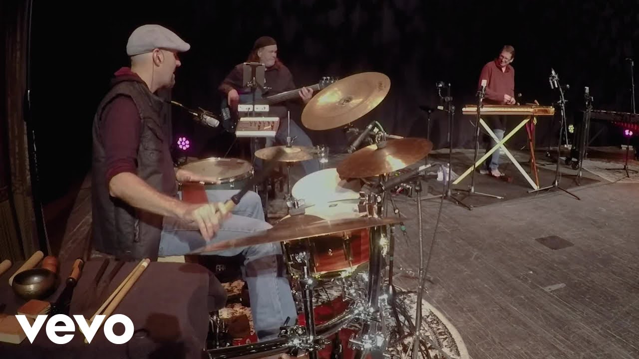 Ted Yoder - Cielos de Chocolate (Official Music Video)