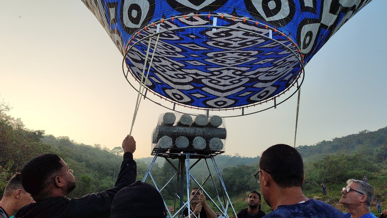 BALÃO LAPIDADO 18M AD E AMIGOS
