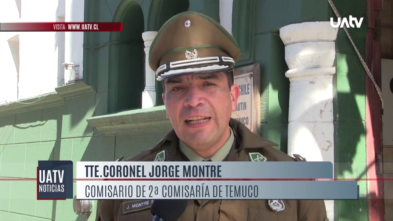 Chofer de línea 13 revisa celular mientras maneja - YouTube