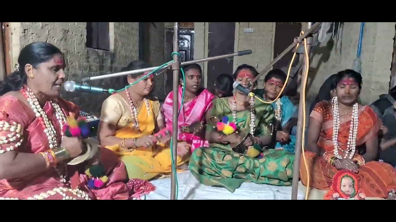 येडामाईचा मंत्र माझ्या फुकावा कानात 🙏🙏👌👌⭐