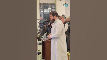ظهور جديد ل ادهم النابلسي يؤدي بالمصلين صلاة التراويح ادهم النابلسي قرآن قران كريم 