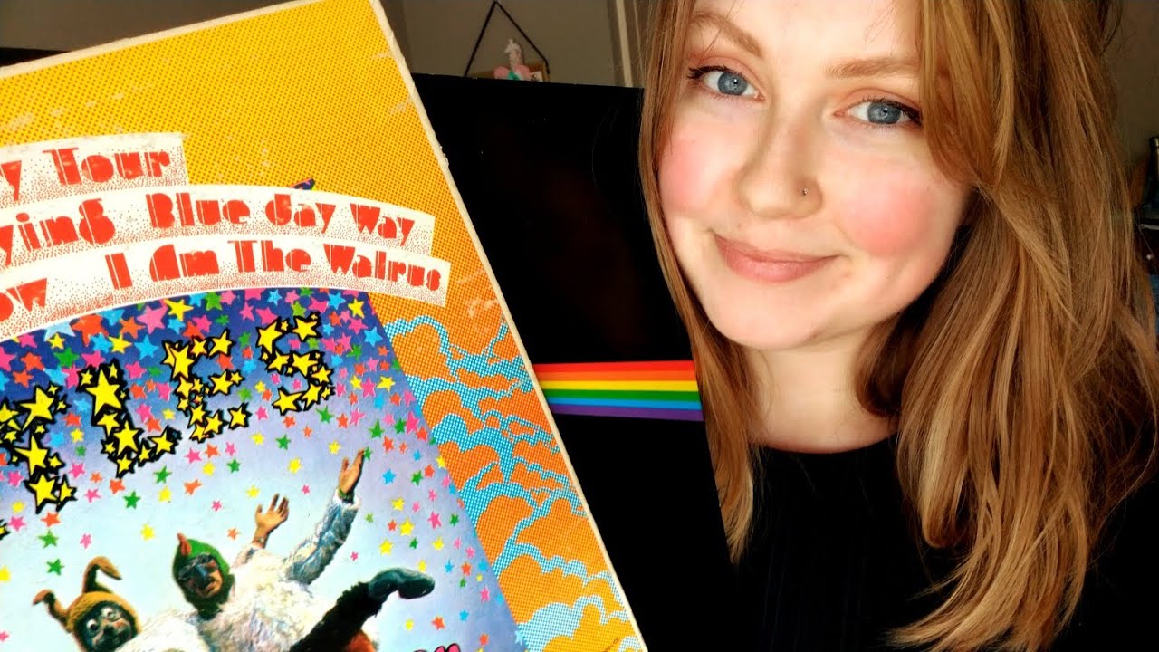 ASMR Vintage Record Store Roleplay 🎼😎🎸 Up-Close Whispering & Tapping