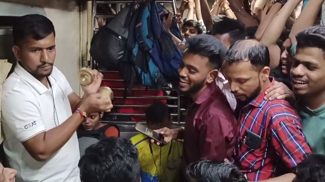 //वाऱ्याच्या तोलान... कशी ठुमकत निघाली गवळण..// नवीन गवळण... गवळण मास्टर दिवेकर बुवा...