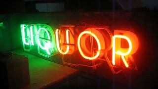 VINTAGE 1940's Flashing Beer / Liquor Neon Sign