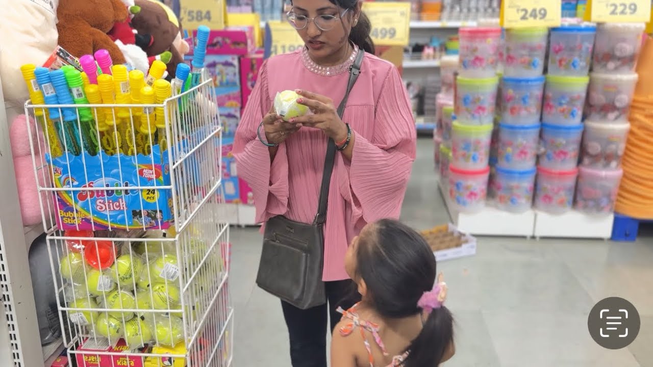 Darshika Ki KANJOOS MAMMA 👸🏻Darshika Ko Kuchh Nahi Dilati🥹🚂||