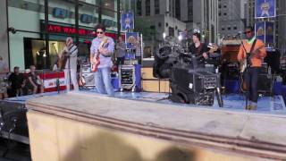 John Mayer-Live Soundcheck- Waiting On The World To Change- Today Show 7/23/10