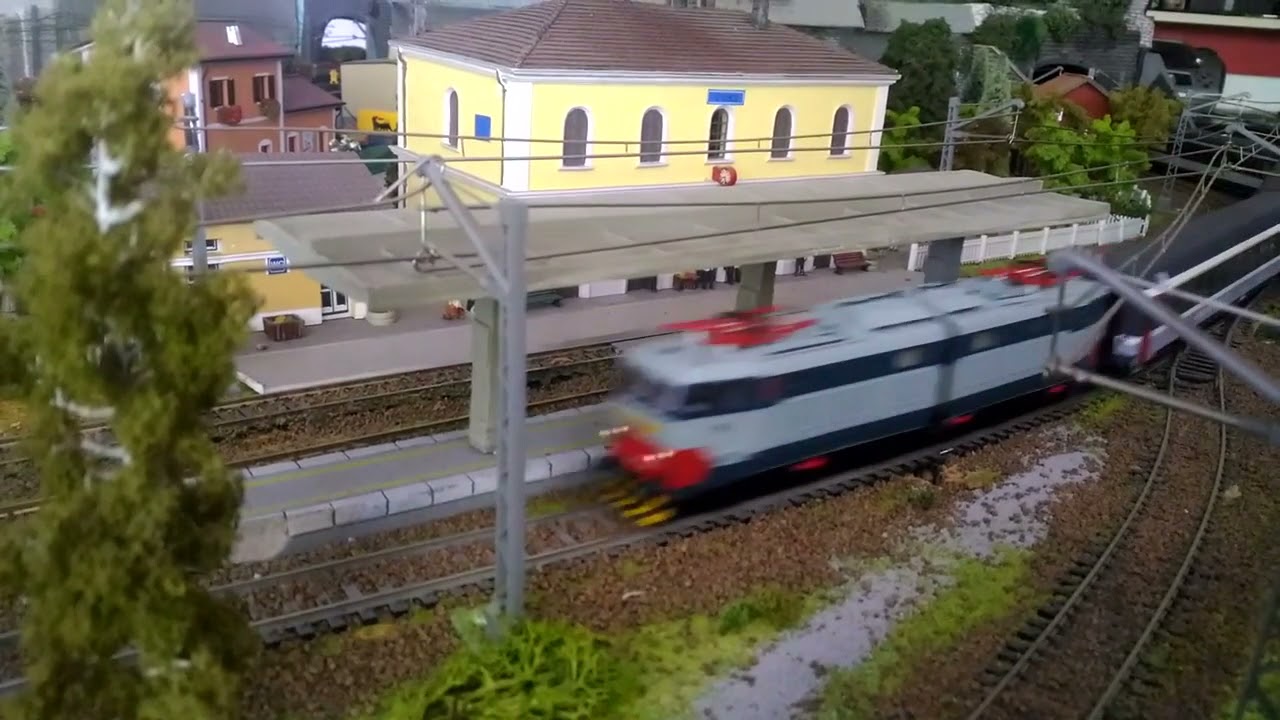 FS E 656 010 SBB CFF FFS Epoca V Roco