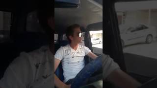 Herkes Kendi̇ne Yakişani Yapsin... İyi̇ Seyi̇rler