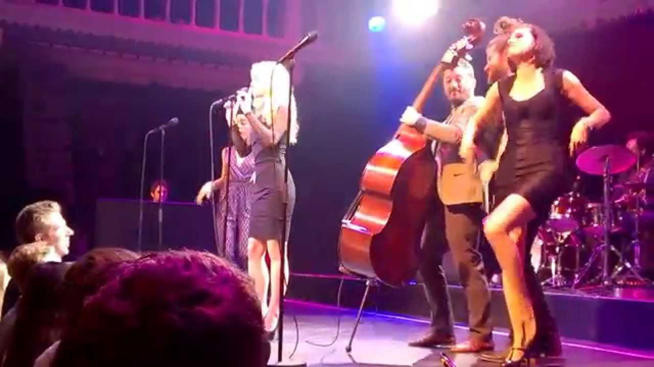 Scott Bradlee's Postmodern Jukebox - All about that bass - @Paradiso