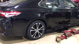 2018 Toyota Camry SE in black sneak peak walk around
