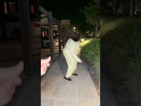 و كان اختي عيوش ويه ويه اضحك مع رمروم