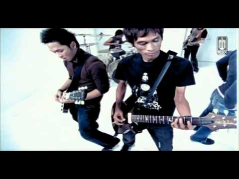 PeterpanLANGIT TAK MENDENGAR Official Video