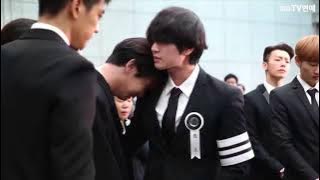 The late Jonghyun SHINee Member 'Onew -  Kee - Minho  - Taemin' Tearful Whisper Procession