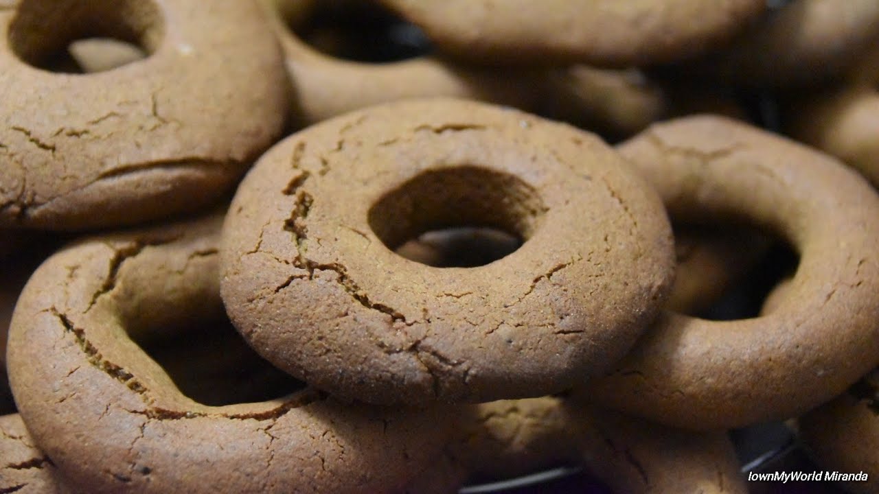 Rosquetes Hondureños de Lempira / Gluten-free Roasted corn and cacao cookies