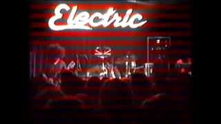 MELVINS Live @ Electric Lounge Austin, TX 1995 Goose Freight Train/Easy As It Was/Skweetis (part 6)