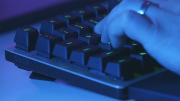 G513 RGB Mechanical Gaming Keyboard: Play advanced with LIGHTSYNC