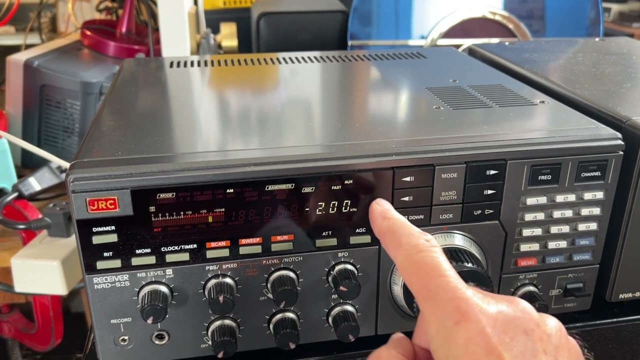JRC NRD-525 Receiver IF Filter Demo - YouTube
