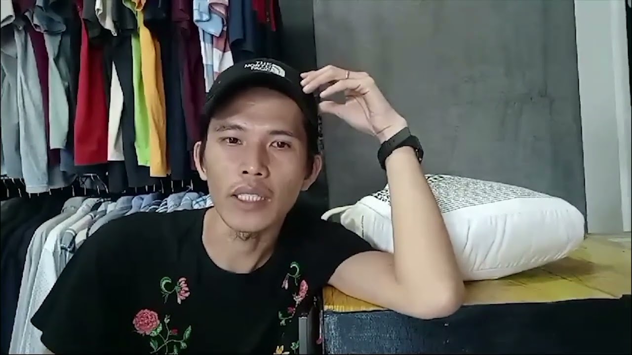 JELANG LEBARAN, PAKAIAN BATAM BEKAS IMPOR MULAI DISERBU