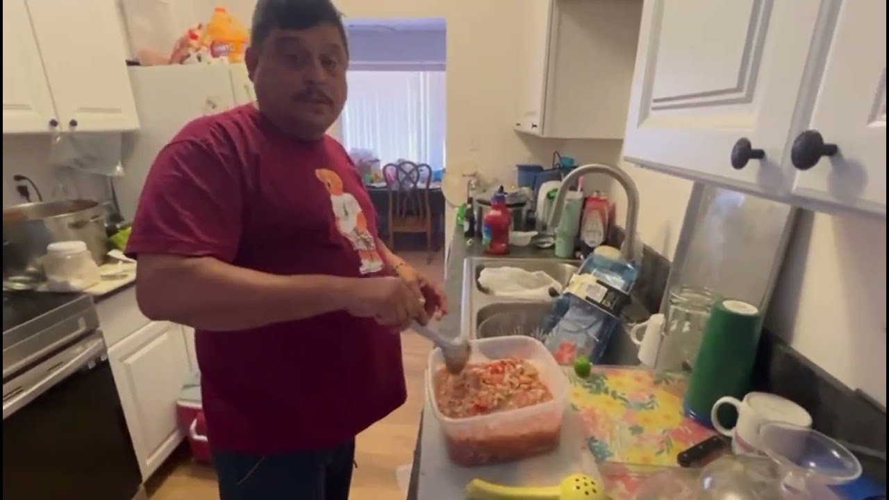 Les preparo a mis hijos unos calamares y Choros en casa grande Arizona 