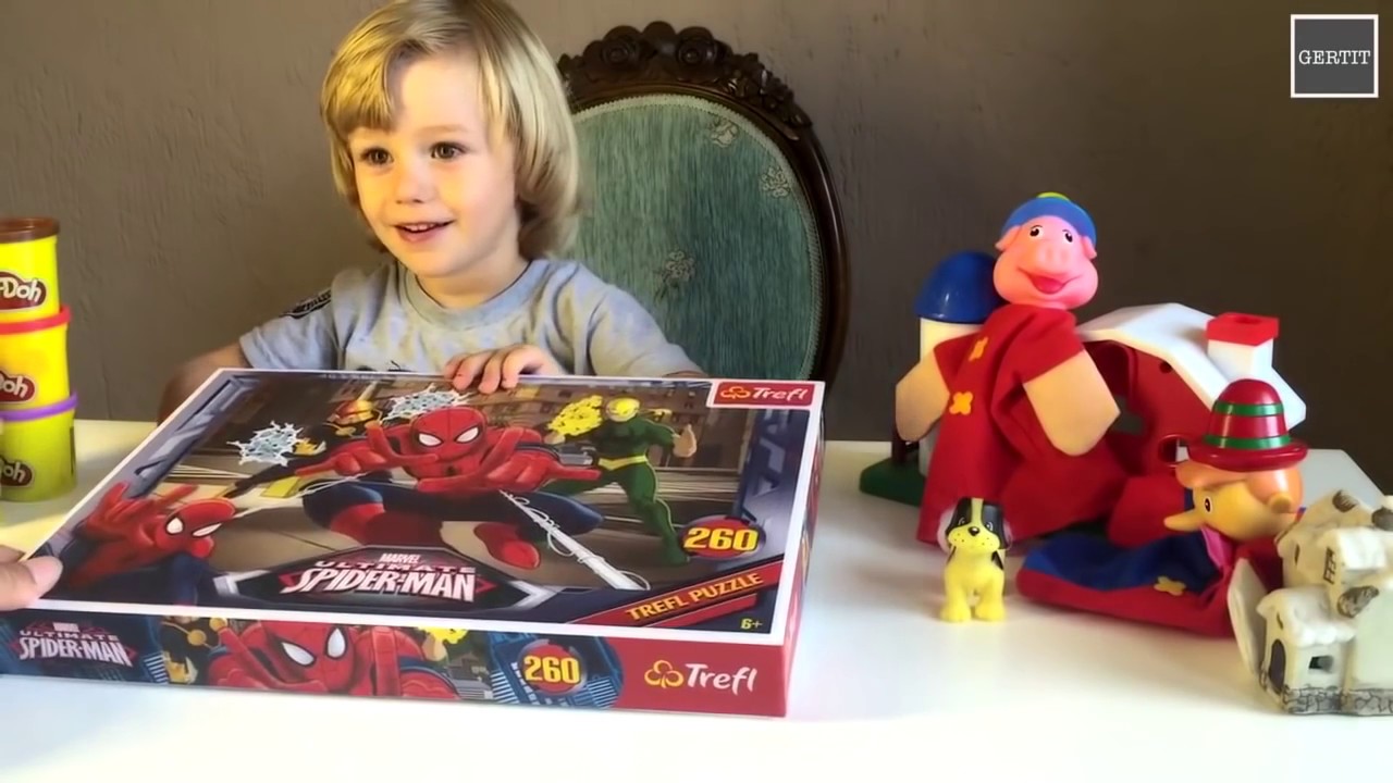 Gertit Toys Review plays with Spider Man Stop Motion Animation using Puzzle