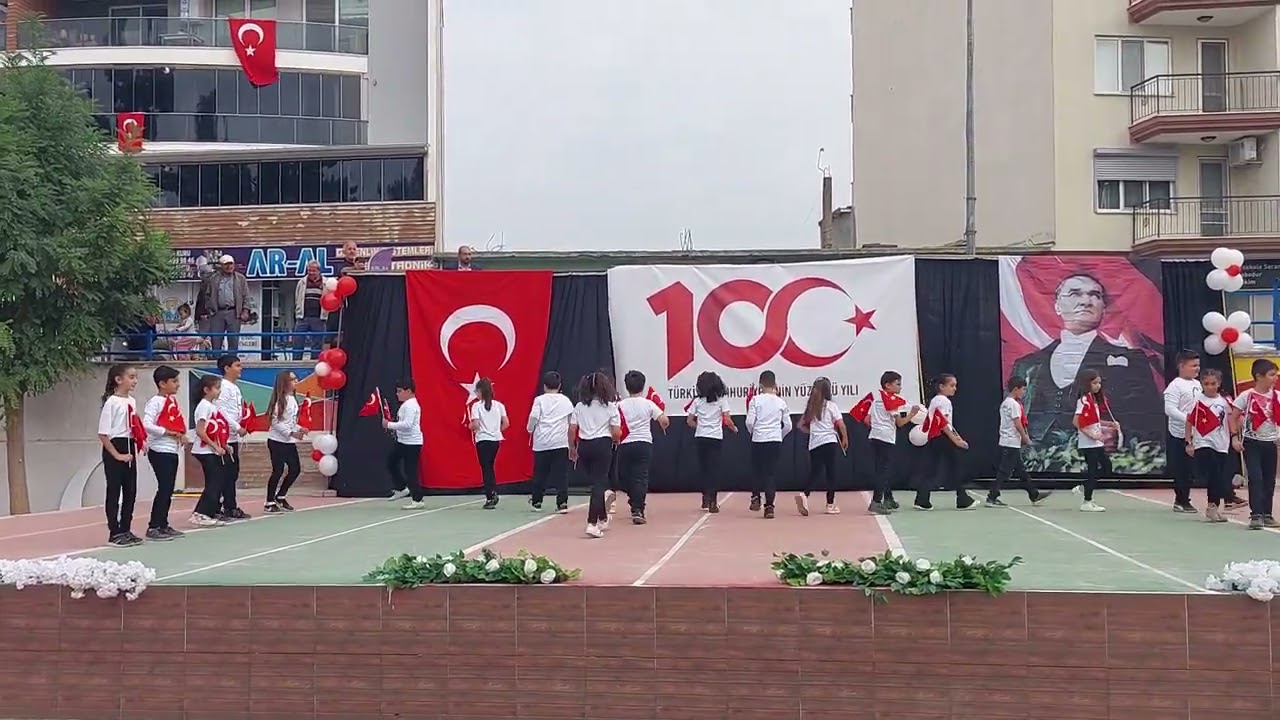 CUMHURİYET BEKÇİSİYİZ Cumhuriyetimiz 100 yaşında 🇹🇷🇹🇷   Çine Atatürk İlkokulu 4/B Sınıfı
