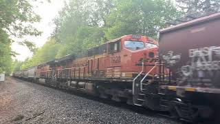 BNSF mega empty grain headed east with a nice K5LLA and an H1  on may 1st 2026 at 7:21 pm