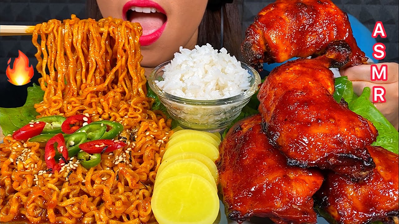 asmr-eating-samyang-fire-noodles-bbq-chicken-pickled-radish-hot-chilli