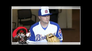 Atlanta braves pitcher sean newcomb tweeted homophobic slurs in 2011, 2012