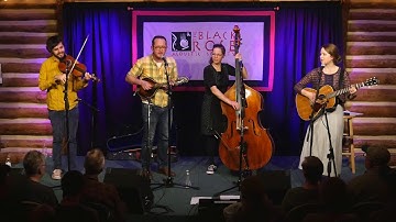 Joe K. Walsh and Sweet Loam with Courtney Hartman perform “Moonshiner”