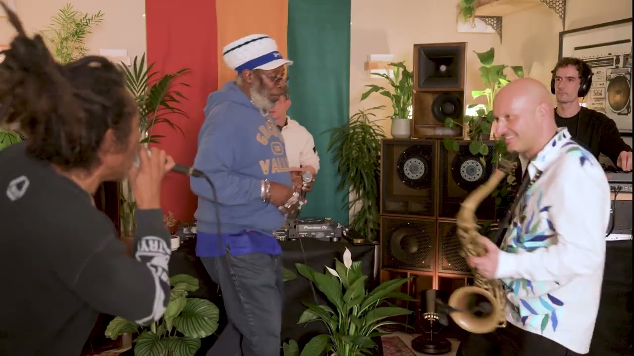 Reggae Roast, Horseman & Mr Williamz - Step in a We Shoes 👟 (Live)