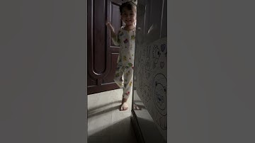 #baby #cute #shorts em bé chơi trốn tìm cùng mẹ. Mẹ trốn em tìm