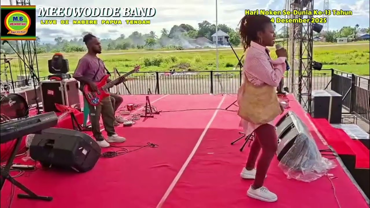 MEEUWODIDE BAND Live di Festival Seni HUT Noken Ke-13 di Nabire 