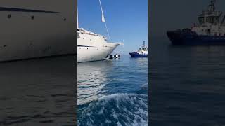 ⛵ Passing Between a Luxury Yacht and a Tugboat 🌊 #tugboat #sea #seasounds #boat #luxuryyachtlife